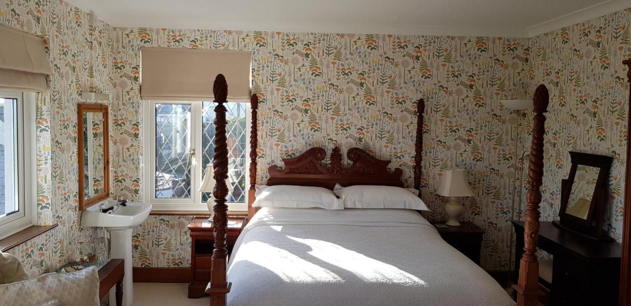 Wychwood House Bed & Breakfast Penally Ngoại thất bức ảnh