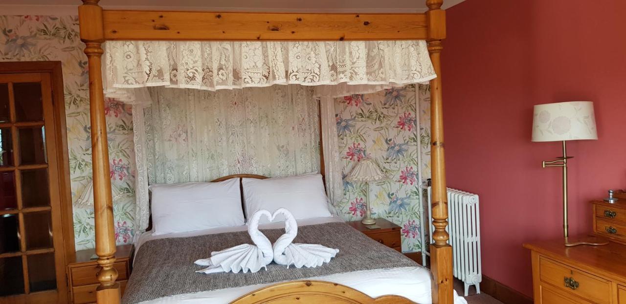 Wychwood House Bed & Breakfast Penally Ngoại thất bức ảnh