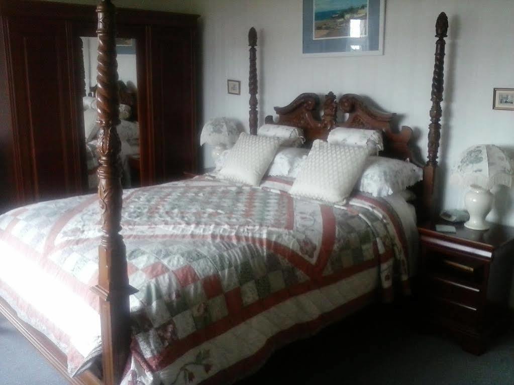 Wychwood House Bed & Breakfast Penally Ngoại thất bức ảnh